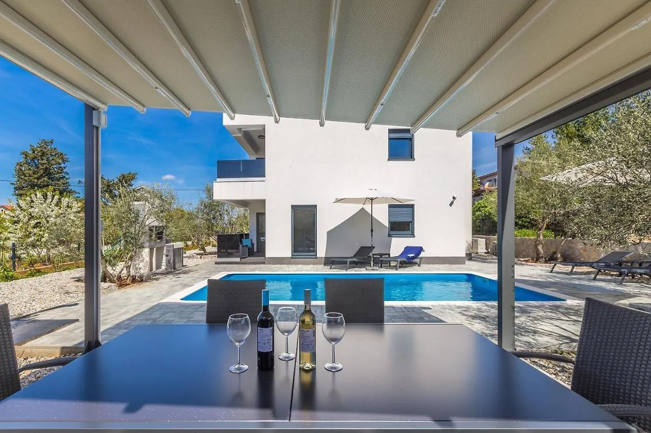 Villa Lio With Private Pool Linardići 0*,  Kroatien