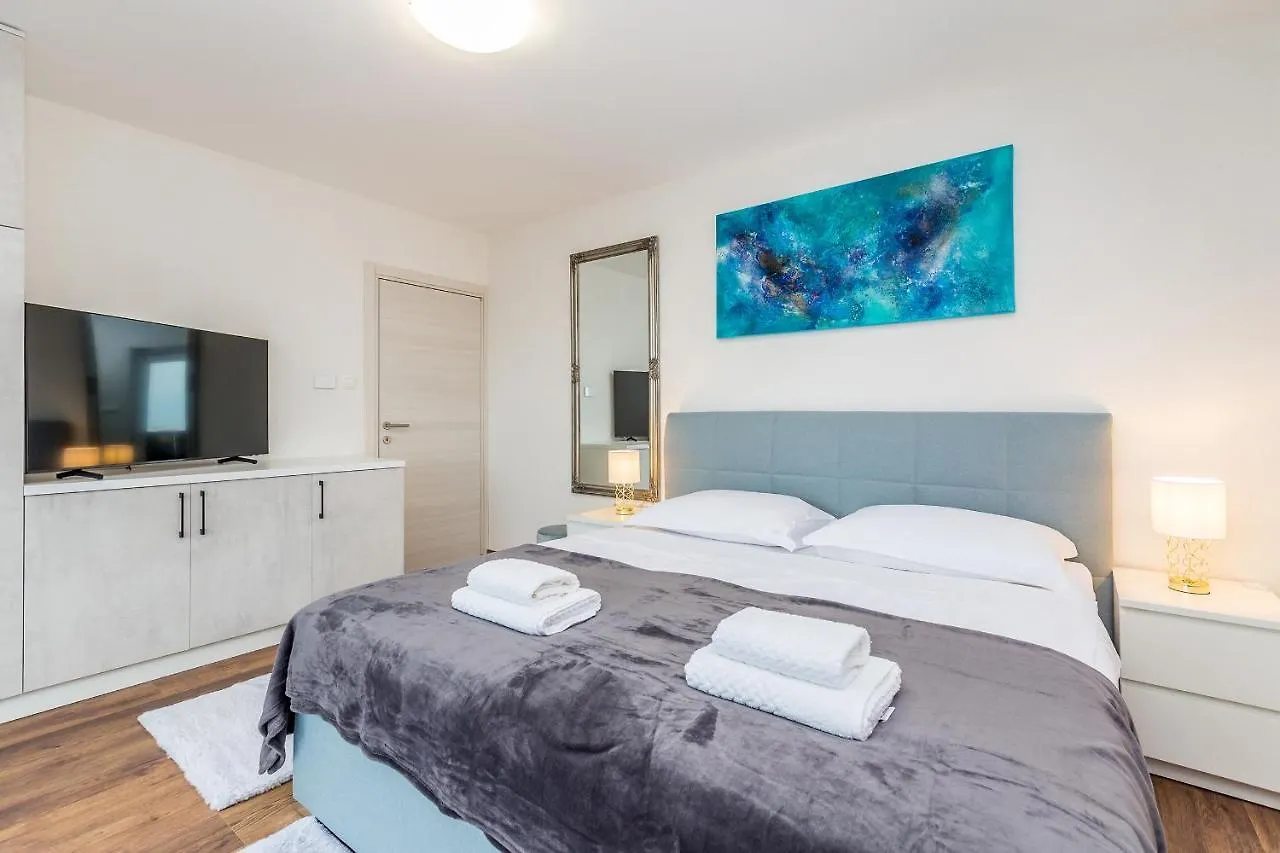 Villa Lio With Private Pool Linardici 0*,